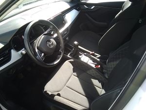 Skoda Kamiq 1.0 Tsi 81kw (110cv) Emotion - Foto 8