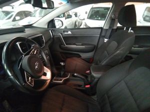 Kia Sportage 1.6 Mhev Business 100kw (136cv) 4x4 - Foto 8