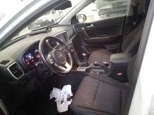 Kia Sportage 1.6 Mhev Business 100kw (136cv) 4x4 - Foto 8