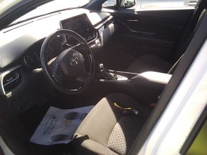 Toyota C-hr 1.8 125h Active - Foto 8