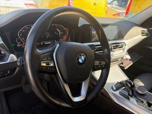 Bmw Series 3 318d Auto.touring - Foto 8