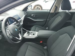 Bmw Series 3 320i Auto. Touring - Foto 8