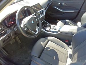 Bmw Series 3 320d Xdrive Auto. - Foto 8
