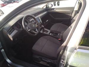 Volkswagen Passat Variant Business 1.6 Tdi 88kw Dsg - Foto 8