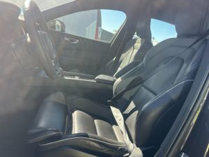 Volvo Xc60 2.0 B4 D Awd R-design Auto - Foto 9