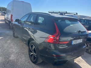 Volvo Xc60 2.0 B4 D Awd R-design Auto - Foto 7