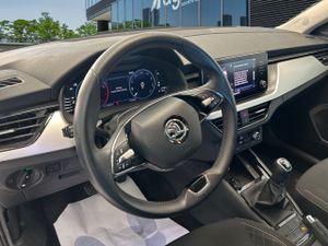 Skoda Kamiq 1.0 Tsi 81kw (110cv) Emotion - Foto 8