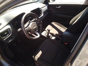 Kia Stonic 1.0 T-gdi 88kw (120cv) Mhev Imt Drive - Foto 8
