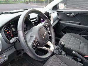 Kia Stonic 1.0 T-gdi 88kw (120cv) Mhev Imt Drive - Foto 8