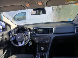 Kia Sportage 1.6 Mhev Business 100kw (136cv) 4x4 - Foto 9
