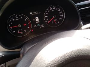 Kia Stonic 1.0 T-gdi 88kw (120cv) Mhev Imt Drive - Foto 9