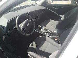 Kia Niro 1.6 Gdi Hev 104kw (141cv) Concept - Foto 8