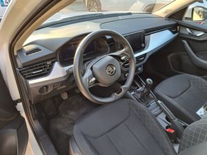 Skoda Kamiq 1.0 Tsi 81kw (110cv) Emotion - Foto 8