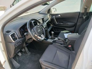 Kia Sportage 1.6 Mhev Black Edition 100kw (136cv) 4x2 - Foto 6