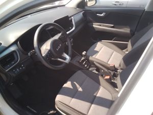 Kia Stonic 1.2 Dpi 62kw (84cv) Concept - Foto 8