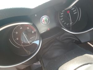 Alfa Romeo Stelvio 2.2 Diésel 140kw (190cv) Sprint+ Q4 - Foto 9