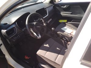 Kia Stonic 1.0 T-gdi 74kw (100cv) Mhev Imt Concept - Foto 8