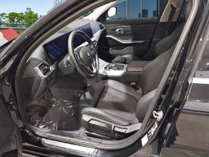 Bmw Series 3 318d Auto.touring - Foto 8