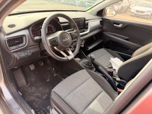 Kia Stonic 1.0 T-gdi 74kw (100cv) Mhev Mt Concept - Foto 8