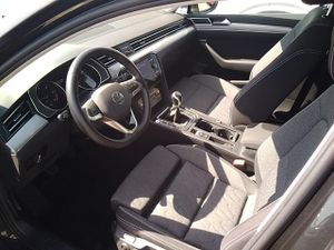 Volkswagen Passat Variant Executive 2.0 Tdi 110kw (150cv) - Foto 8