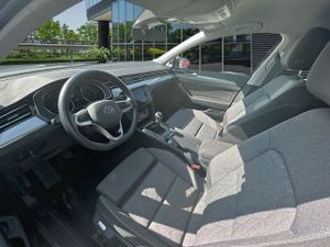 Volkswagen Passat Variant Executive 2.0 Tdi 110kw (150cv) - Foto 8