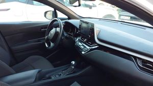 Toyota C-hr 1.8 125h Active - Foto 6