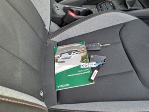 Skoda Kamiq 1.5 Tsi 110kw (150cv) Dsg Selection - Foto 9