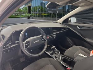 Kia Niro 1.6 Gdi Hev 104kw (141cv) Concept - Foto 8