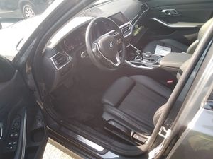 Bmw Series 3 (e) 318d Auto.touring - Foto 8