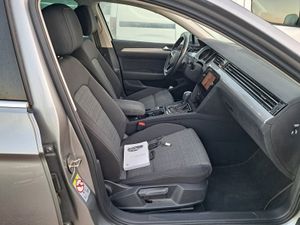 Volkswagen Passat Variant Executive 2.0 Tdi 90kw (122cv) D - Foto 9