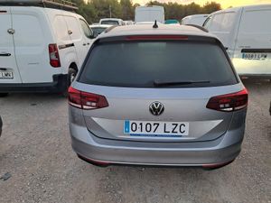 Volkswagen Passat Variant Executive 2.0 Tdi 90kw (122cv) D - Foto 6