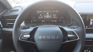 Skoda Kamiq 1.0 Tsi 70kw (95cv) Selection - Foto 8
