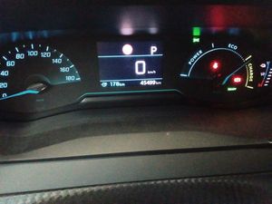 Peugeot 208 Eléctrico Allure - Foto 9