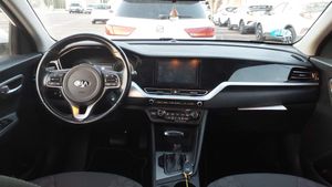 Kia Niro 1.6 Gdi Hev 104kw (141cv) Concept - Foto 9