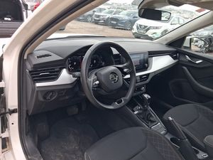 Skoda Kamiq 1.0 Tsi 81kw (110cv) Dsg Ambition - Foto 8