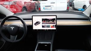 Tesla Model 3 Gran Autonomía Awd - Foto 9
