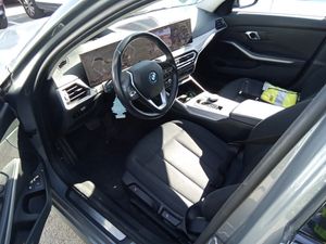 Bmw Series 3 330e Xdrive Touring - Foto 8