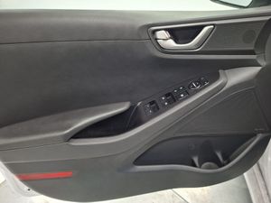 Hyundai IONIQ 1.6 GDI PHEV Klass DT - Foto 24