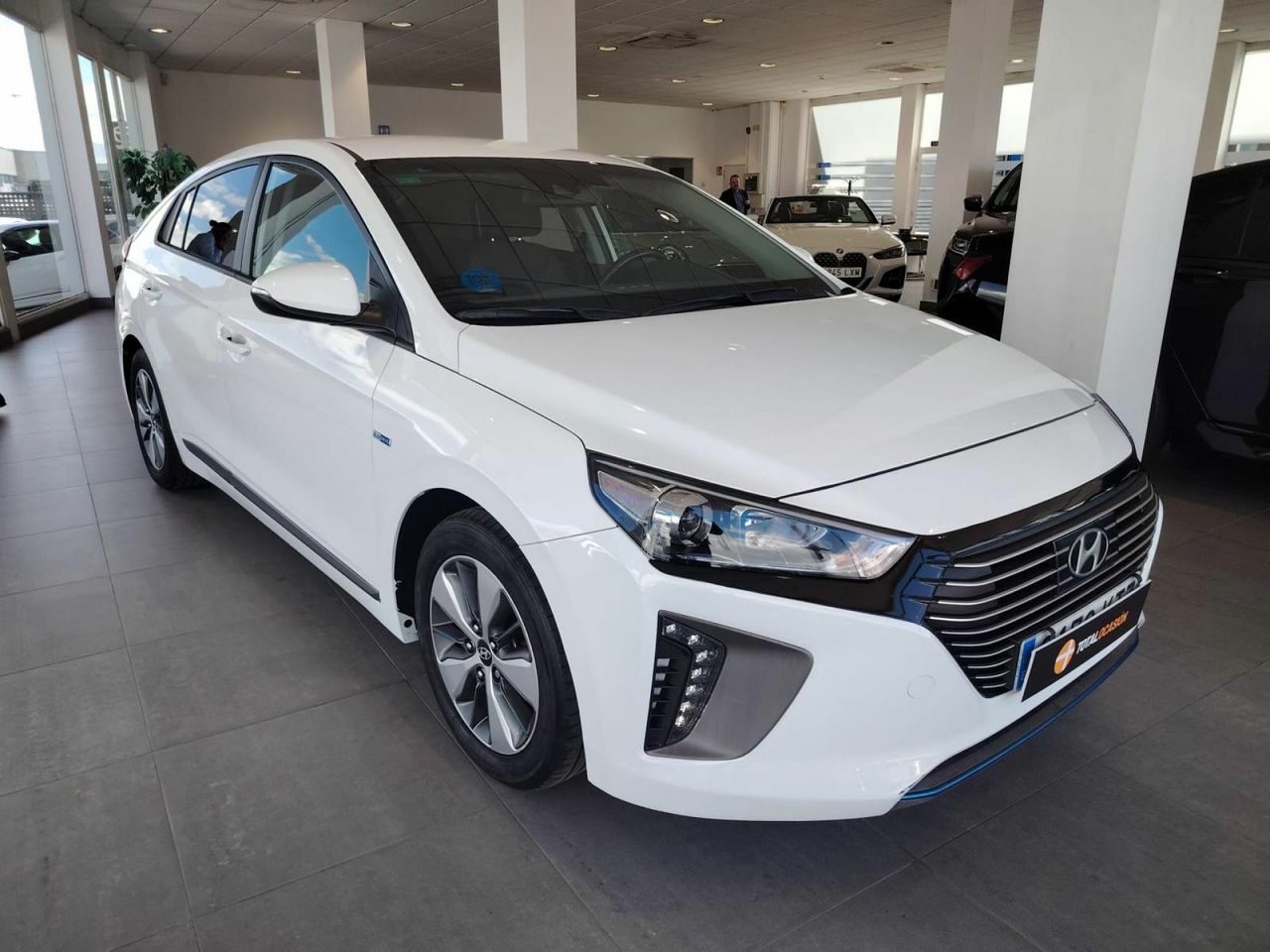 Hyundai IONIQ 1.6 GDI PHEV Klass DT - Foto 1