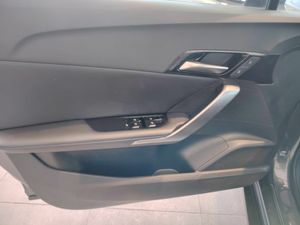 MG MG4 64kWh Luxury - Foto 21