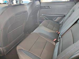 MG MG4 64kWh Luxury - Foto 13