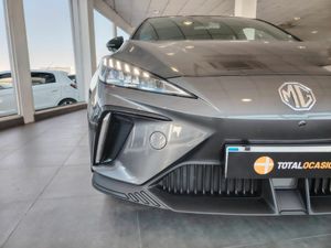MG MG4 64kWh Luxury - Foto 8