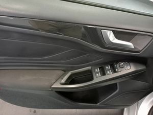 Ford Focus 1.0 Ecoboost MHEV 92kW ST-Line Auto - Foto 29