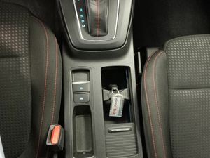 Ford Focus 1.0 Ecoboost MHEV 92kW ST-Line Auto - Foto 22