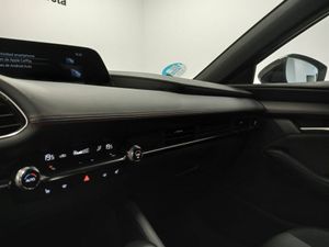 Mazda 3 2.0 e-SKYACTIV-G HOMURA AT - Foto 31