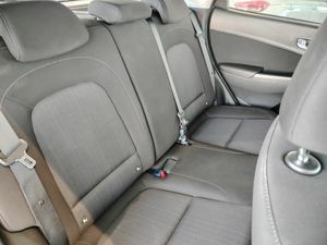 Hyundai Kona 1.6 GDI HEV Maxx DCT - Foto 31