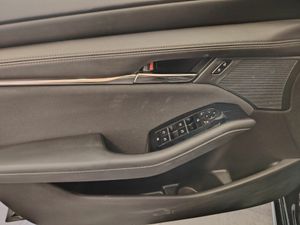 Mazda 3 2.0 e-SKYACTIV-G 88KW EVOLUTION - Foto 21