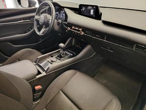 Mazda 3 2.0 e-SKYACTIV-G 88KW EVOLUTION - Foto 38