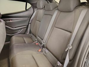 Mazda 3 2.0 e-SKYACTIV-G 88KW EVOLUTION - Foto 17