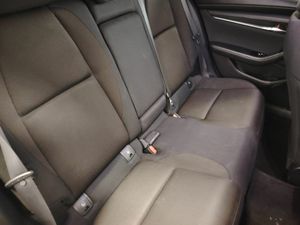 Mazda 3 2.0 e-SKYACTIV-G 88KW EVOLUTION - Foto 36